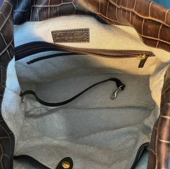 Dooney & Bourke Croco Logo Lock Shoulder Bag & Matching Zippered Pouch EUC - Picture 12 of 16